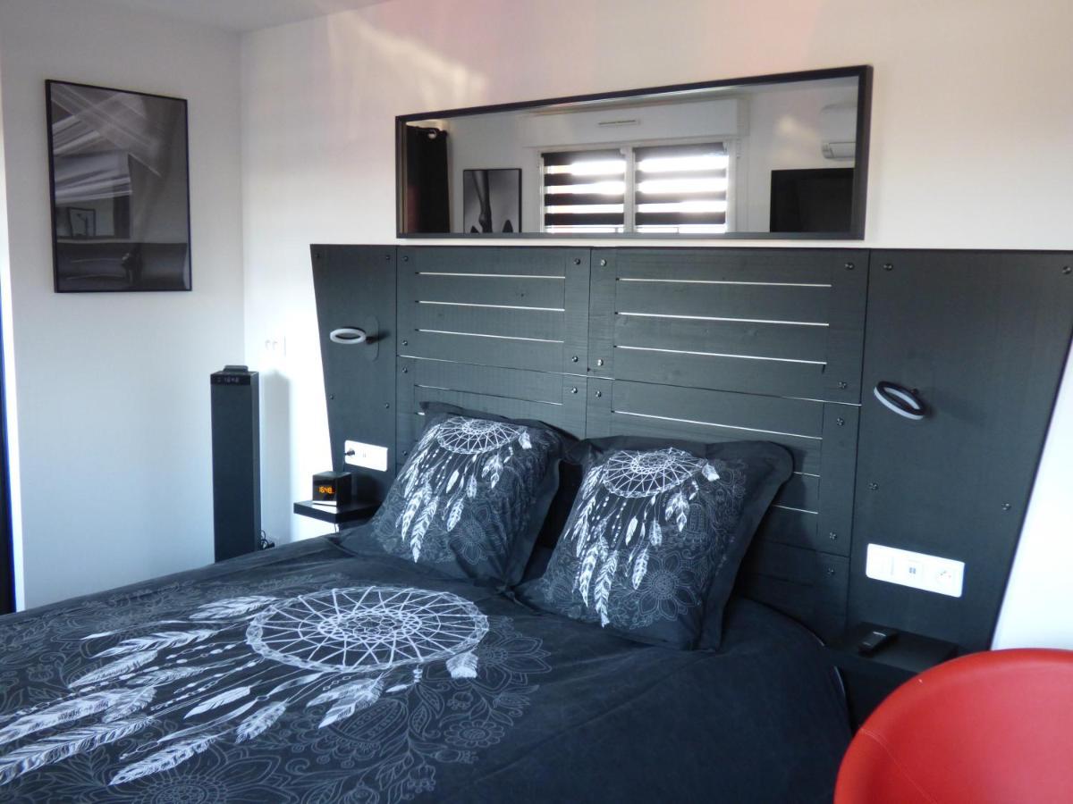 보므 레 다므 La Colline Aux Yeux Doubs B&B 외부 사진