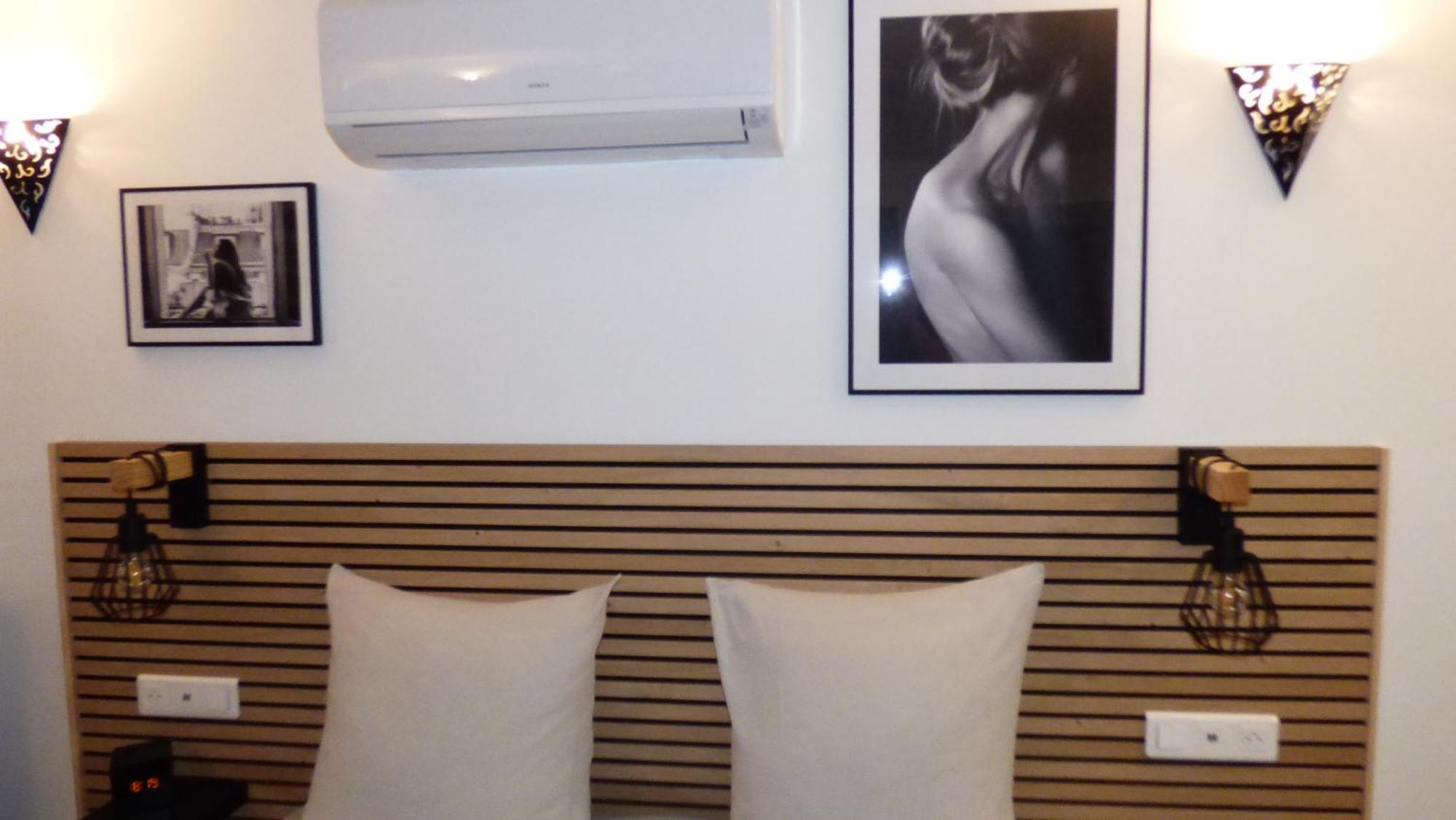보므 레 다므 La Colline Aux Yeux Doubs B&B 외부 사진
