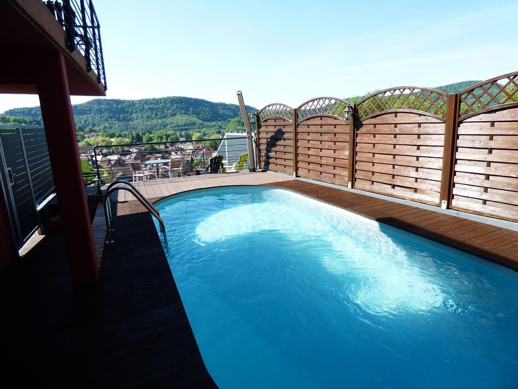 보므 레 다므 La Colline Aux Yeux Doubs B&B 외부 사진