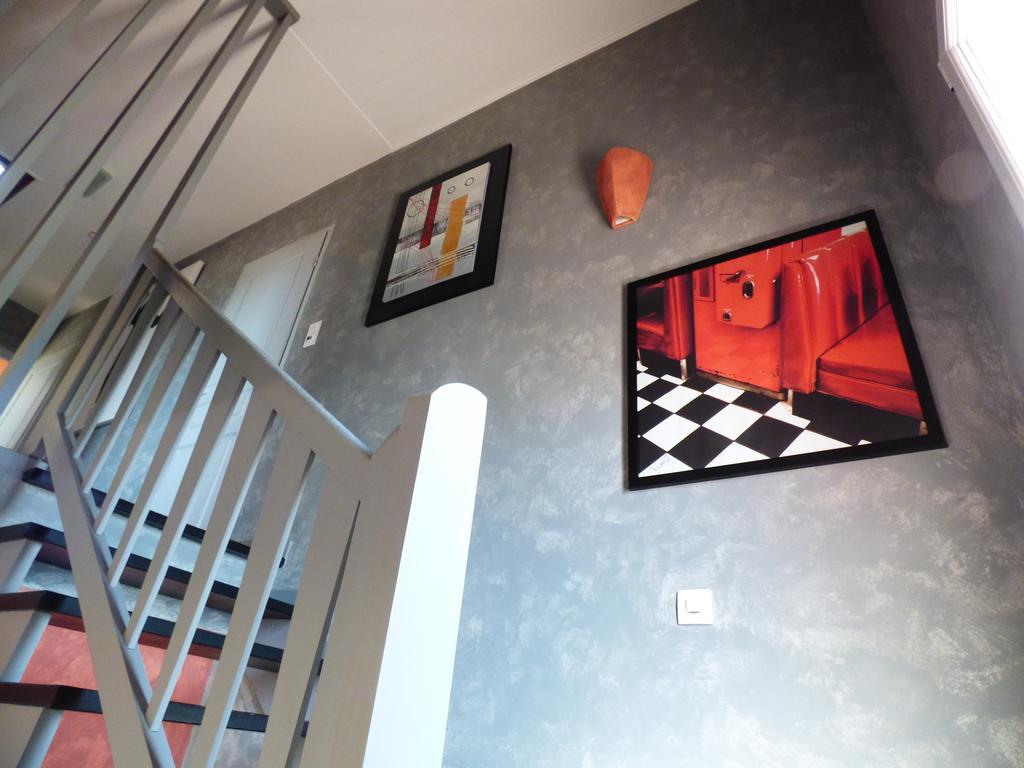 보므 레 다므 La Colline Aux Yeux Doubs B&B 외부 사진