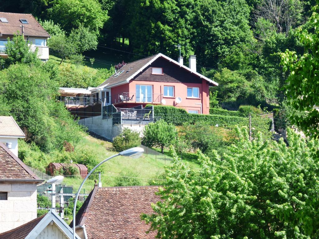 보므 레 다므 La Colline Aux Yeux Doubs B&B 외부 사진