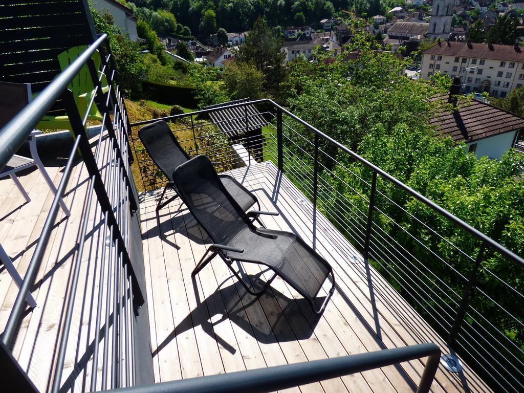보므 레 다므 La Colline Aux Yeux Doubs B&B 외부 사진